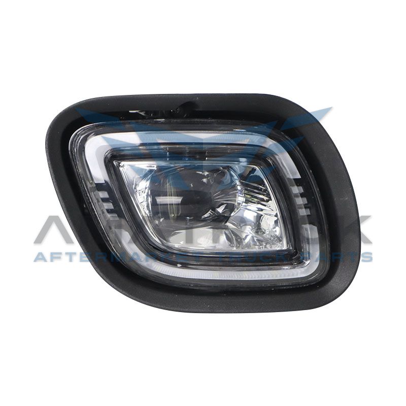 FARO AUXILIAR FREIGHTLINER CASCADIA P3 RH LED