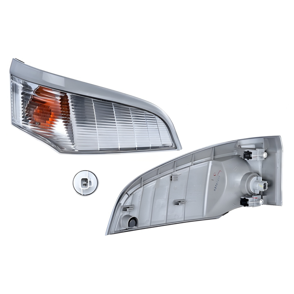 Cuarto Frontal Freightliner 360 10-17 C/Foco R
